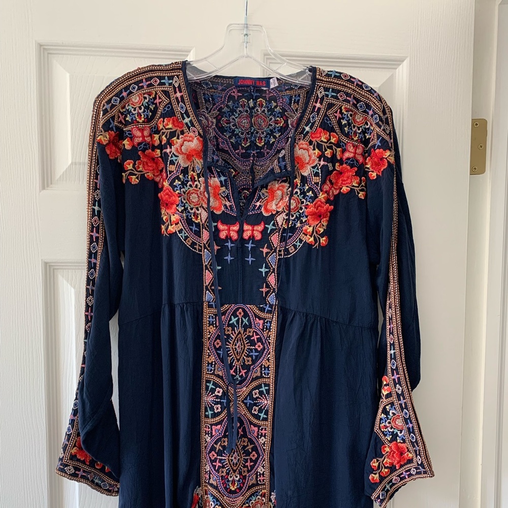 Johnny Was Alora Navy Blue Embroidered Floral Tunic Blouse